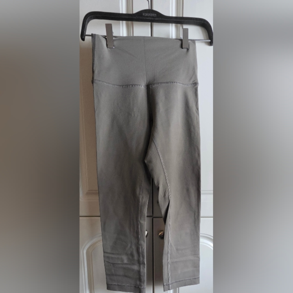 💥 Lululemon Wunder Under Crop (High-Rise) *Full-On Luon 21"